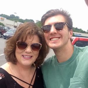 Meet your Posher, Renee